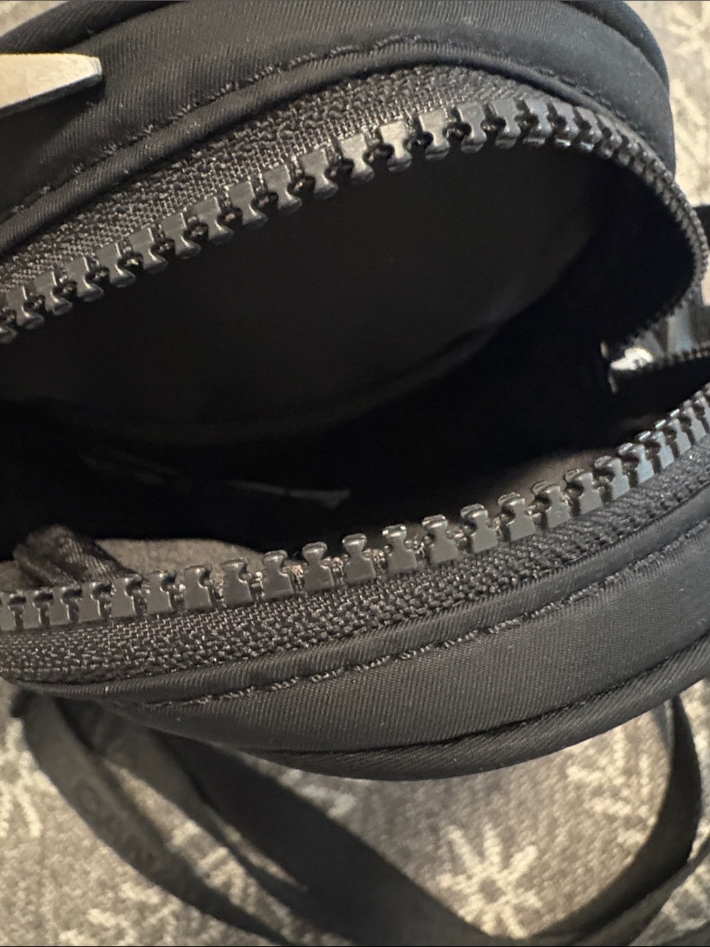 Lululemon Future Legacy Crossbody Bag - Picture 4 of 4